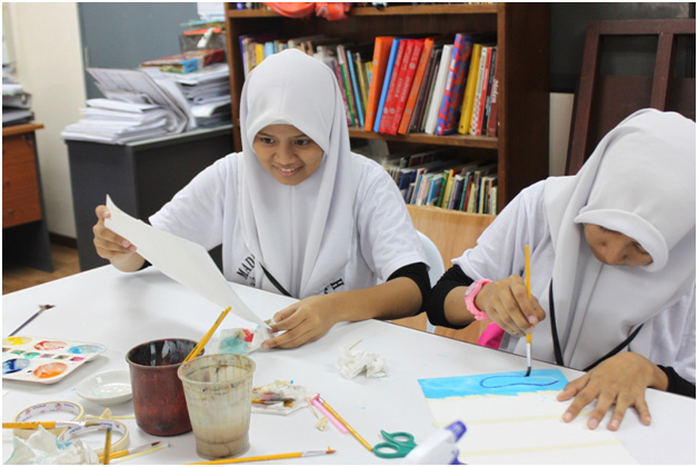 Student’s arts training session.